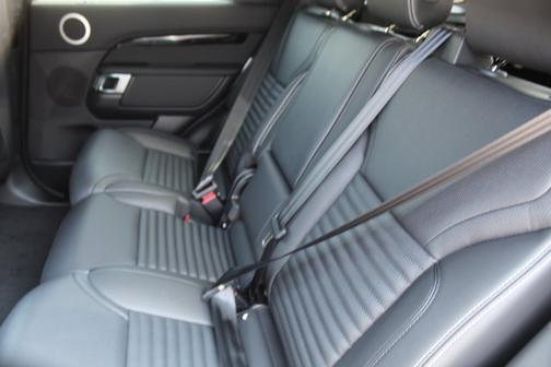 2025 Land Rover Discovery S