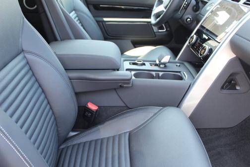 2025 Land Rover Discovery S