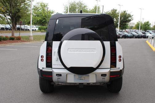 2025 Land Rover Defender 110 P400 S