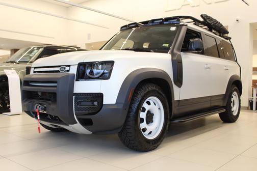 2024 Land Rover Defender 110 P300 S