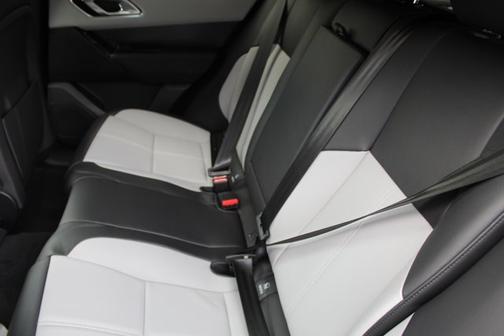 2026 Land Rover Range Rover Velar Dynamic SE