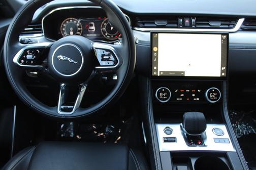 2025 Jaguar F-PACE R-Dynamic S