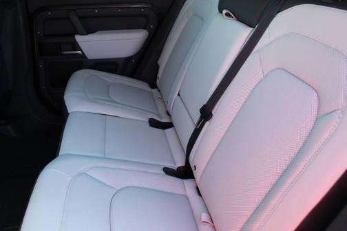 2025 Land Rover Defender 110 P300 S