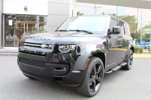 2025 Land Rover Defender V8