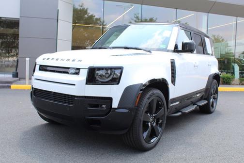 2025 Land Rover Defender V8
