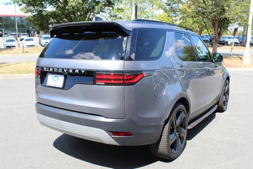 2024 Land Rover Discovery S