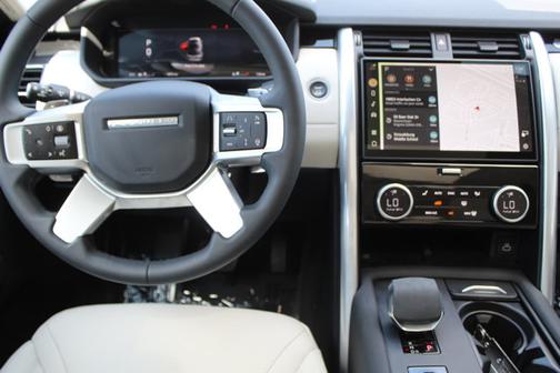 2024 Land Rover Discovery S