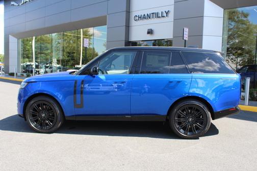 2025 Land Rover Range Rover SE