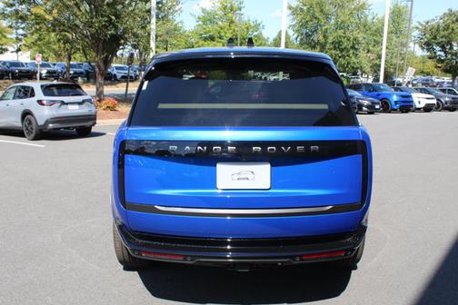 2025 Land Rover Range Rover SE