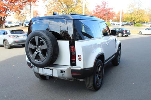 2025 Land Rover Defender 90 P300 S