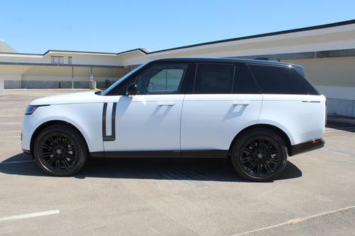 2025 Land Rover Range Rover SE