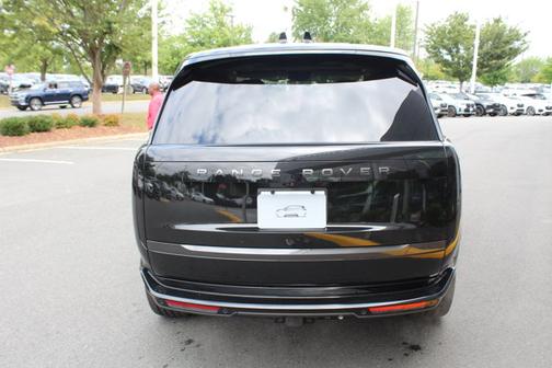 2025 Land Rover Range Rover SE