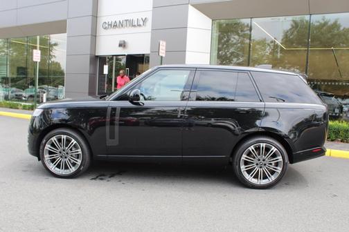 2025 Land Rover Range Rover SE