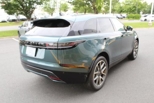 2026 Land Rover Range Rover Velar Dynamic SE