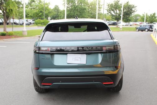 2026 Land Rover Range Rover Velar Dynamic SE