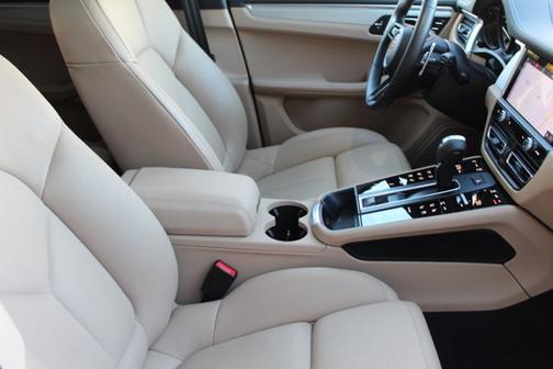 2022 Porsche Macan S