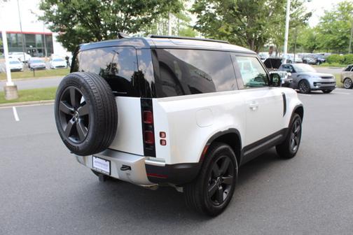 2025 Land Rover Defender S