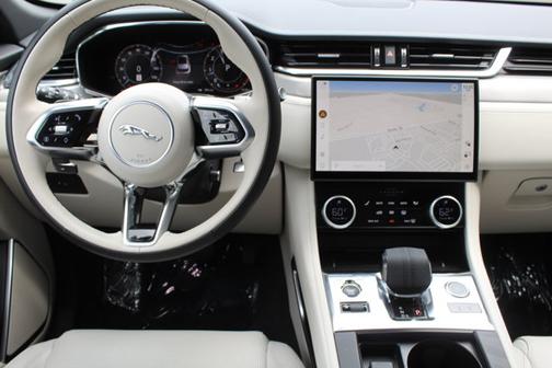 2025 Jaguar F-PACE R-Dynamic S