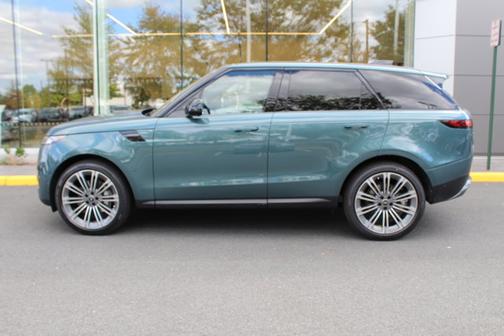 2025 Land Rover Range Rover Sport P360 SE