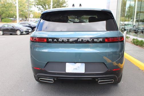 2025 Land Rover Range Rover Sport P360 SE