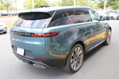 2025 Land Rover Range Rover Sport P360 SE