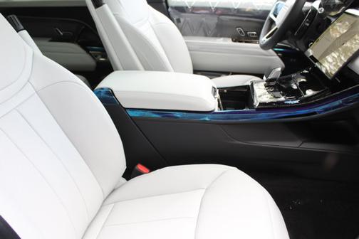 2025 Land Rover Range Rover Sport P360 SE