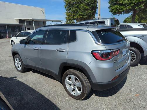 Billet Silver Metallic Clearcoat 2021 Jeep Compass Latitude