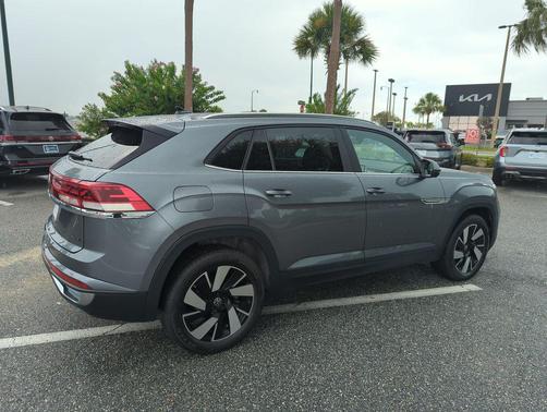 Platinum Gray Metallic 2024 Volkswagen Atlas Cross Sport 2.0T SE w/Technology 4MOTION