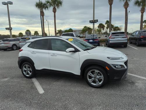 2023 Hyundai KONA SEL