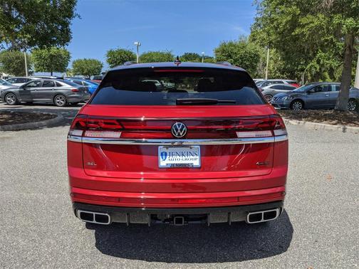 2025 Volkswagen Atlas Cross Sport 2.0T SEL Premium