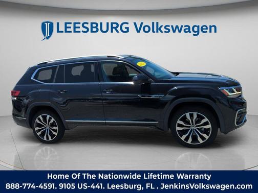 Deep Black Pearl 2023 Volkswagen Atlas 3.6L SEL Premium