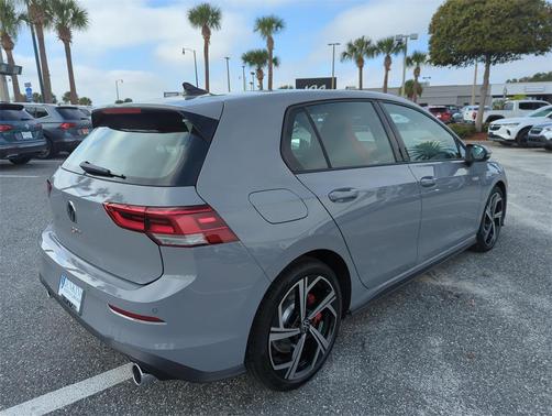 2026 Volkswagen Golf GTI 2.0T SE DSG
