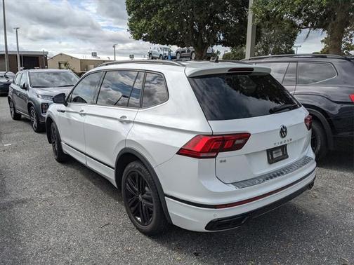 2022 Volkswagen Tiguan 2.0T SE R-Line Black