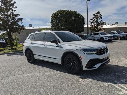 2022 Volkswagen Tiguan 2.0T SE R-Line Black