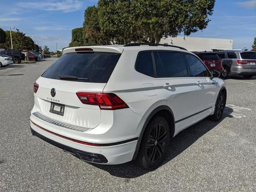 2022 Volkswagen Tiguan 2.0T SE R-Line Black