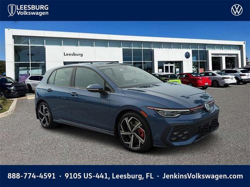 2025 Volkswagen Golf GTI 2.0T SE DSG