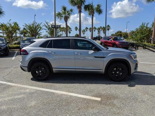 2025 Volkswagen Atlas Cross Sport 2.0T SEL