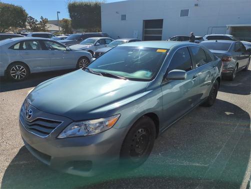 2010 Toyota Camry LE
