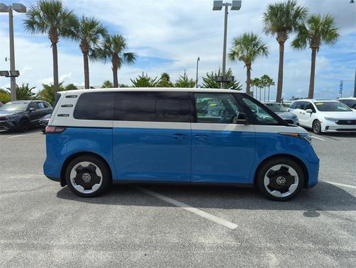 2025 Volkswagen ID. Buzz Pro S