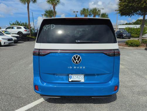 2025 Volkswagen ID. Buzz Pro S Plus