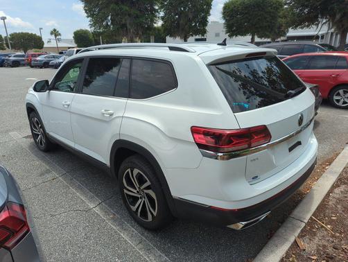 Platinum Gray Metallic 2022 Volkswagen Atlas 2.0T SEL