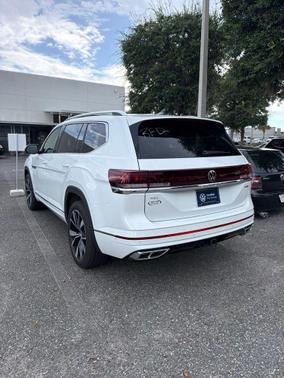 Opal White 2026 Volkswagen Atlas 2.0T SEL Premium R-Line 4MOTION