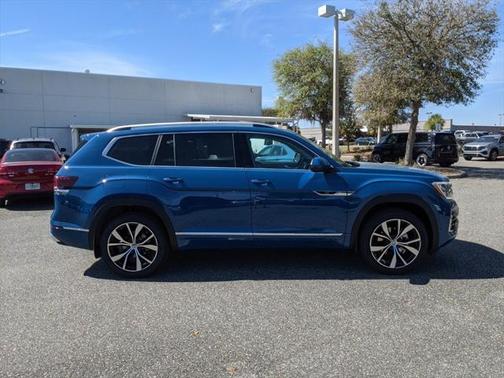 2025 Volkswagen Atlas 2.0T SEL Premium R-Line 4MOTION
