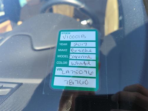 2017 Porsche Cayenne Cayenne S E-Hybrid Platinum Edition