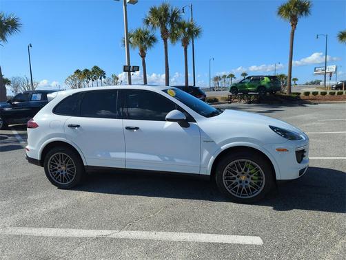2017 Porsche Cayenne Cayenne S E-Hybrid Platinum Edition