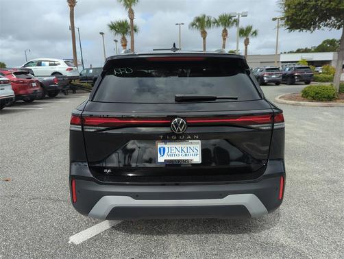 2025 Volkswagen Tiguan 2.0T SE