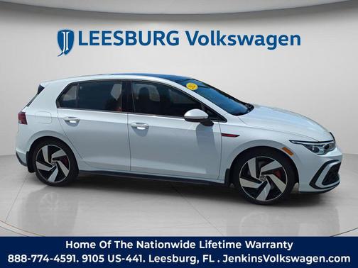 Opal White Pearl 2023 Volkswagen Golf GTI 2.0T SE DSG