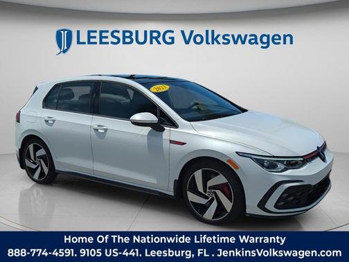 Opal White Pearl 2023 Volkswagen Golf GTI 2.0T SE DSG