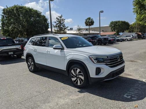 2024 Volkswagen Atlas 2.0T SE w/Technology