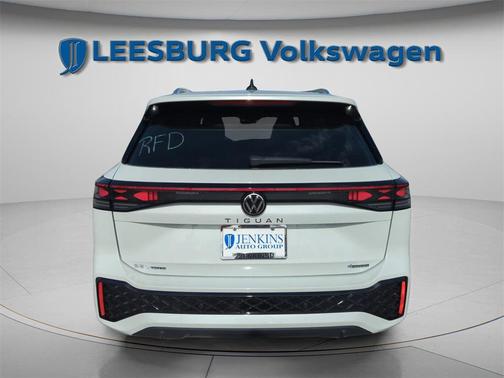 2026 Volkswagen Tiguan 2.0T SEL R-Line 4MOTION